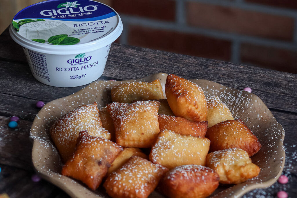 bugie ricotta cioccolato